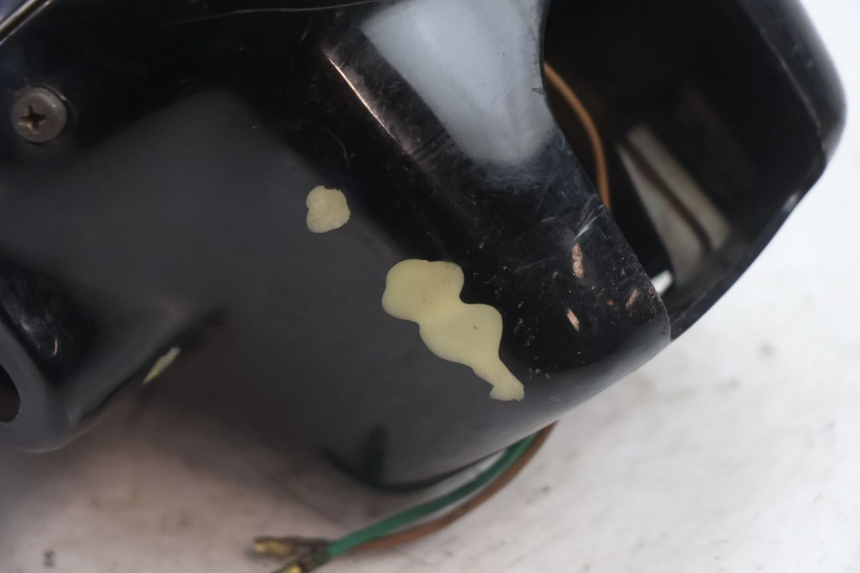 photo de HEADLIGHT HONDA CB TWO FIFTY 250 (1991 - 2002) - Fixing points details