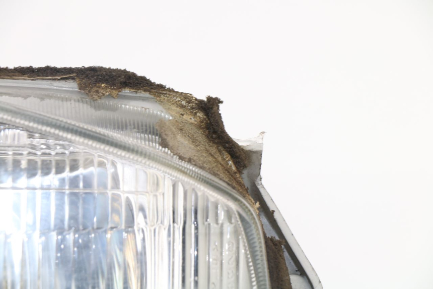 photo de HEADLIGHT HONDA CBR F 600 (1991 - 1994) - Fixing points details