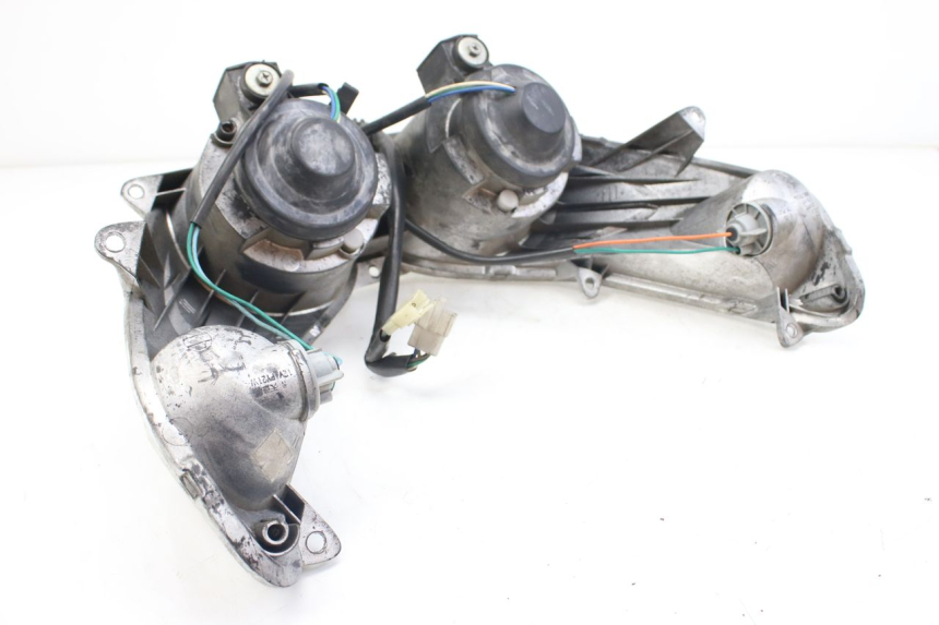 photo de FRONT HEADLIGHT SYM CITYCOM CITY COM 125 (2009 - 2014) - Alternative perspective