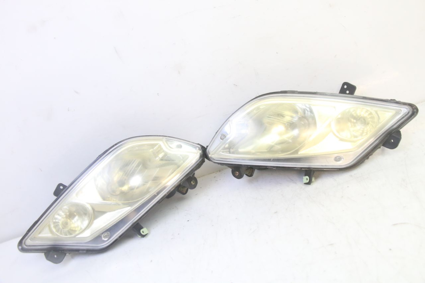 photo de FRONT HEADLIGHT PEUGEOT CITYSTAR 50 (2013 - 2017) - Main view