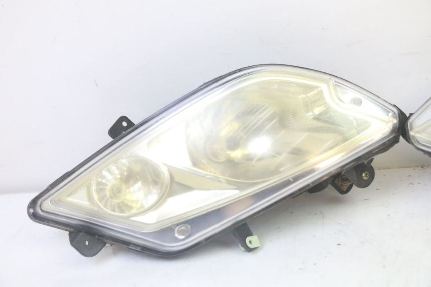 photo de FRONT HEADLIGHT PEUGEOT CITYSTAR 50 (2013 - 2017) - Component detail