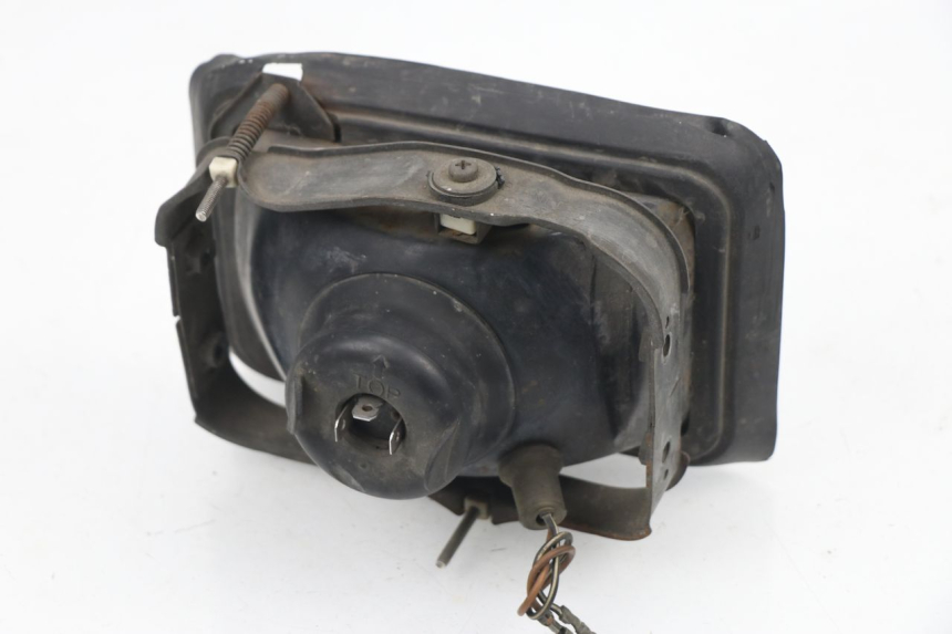 photo de HEADLIGHT SUZUKI DR DJEBEL 600 (1985 - 1990) - Fixing points details