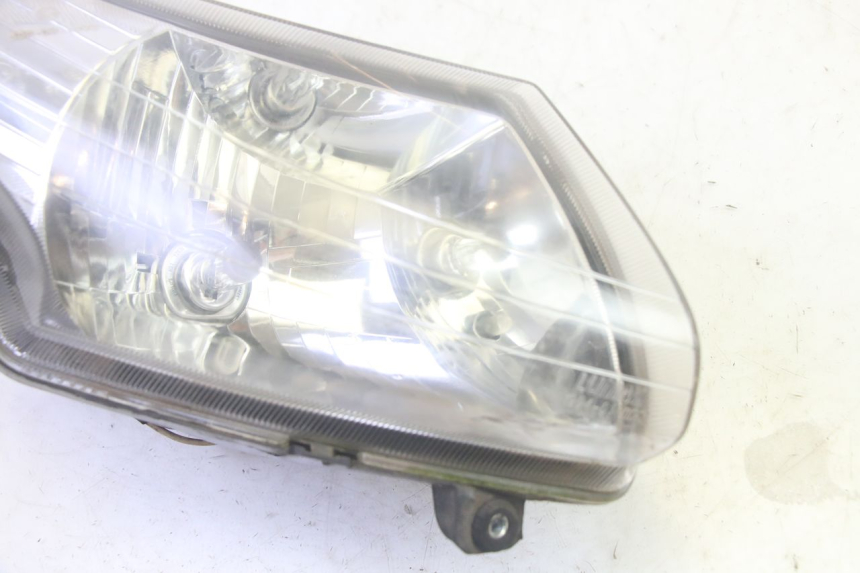 photo de RIGHT HEADLIGHT ADIVA AD3 300 (2014 - 2020) - Zoom on usage condition