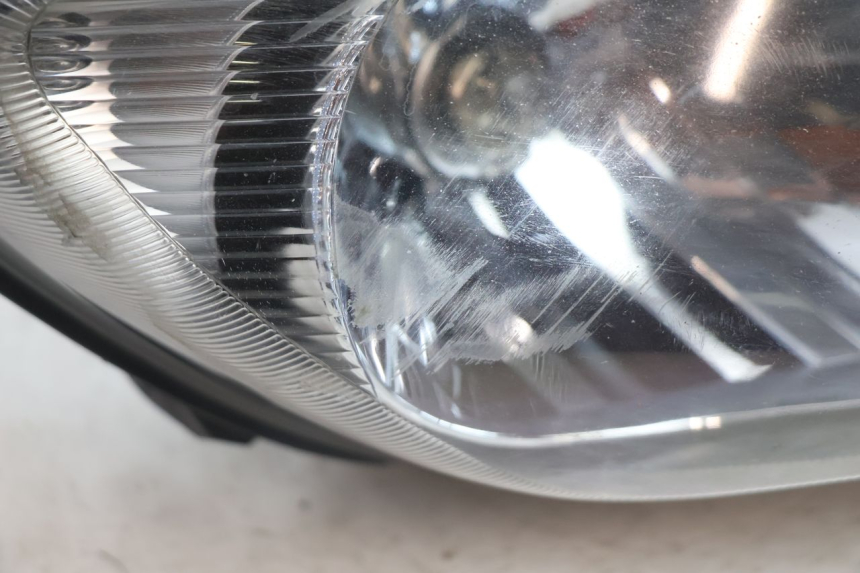 photo de RIGHT HEADLIGHT SUZUKI BURGMAN EXECUTIVE ABS 650 (2006 - 2012) - Component detail