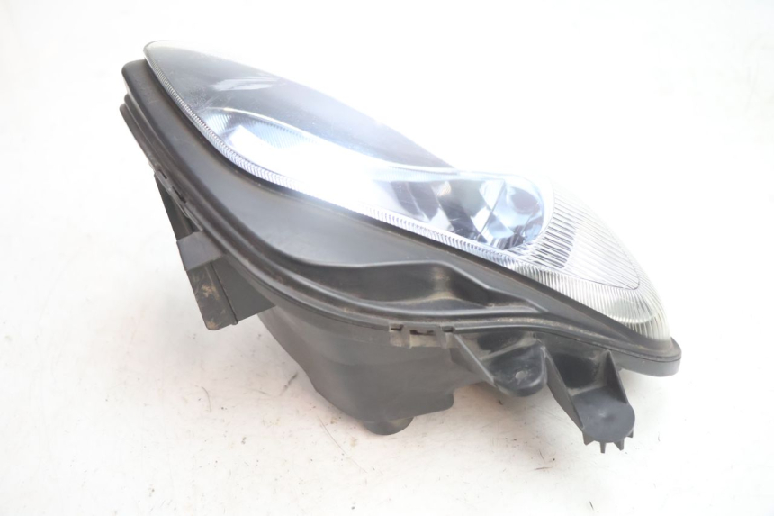 photo de RIGHT HEADLIGHT SUZUKI BURGMAN EXECUTIVE ABS 650 (2006 - 2012) - Alternative perspective