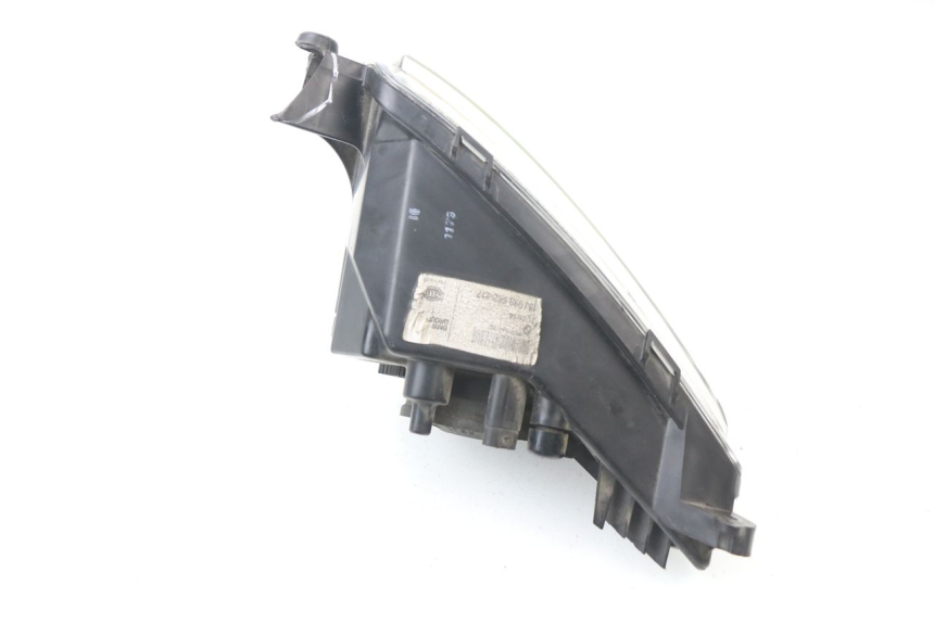 photo de RIGHT HEADLIGHT BMW C SPORT 650 (2015 - 2021) - Alternative perspective