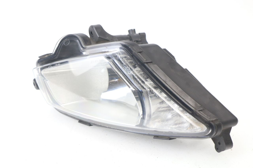 photo de RIGHT HEADLIGHT BMW C SPORT 650 (2015 - 2021) - Surface and material condition