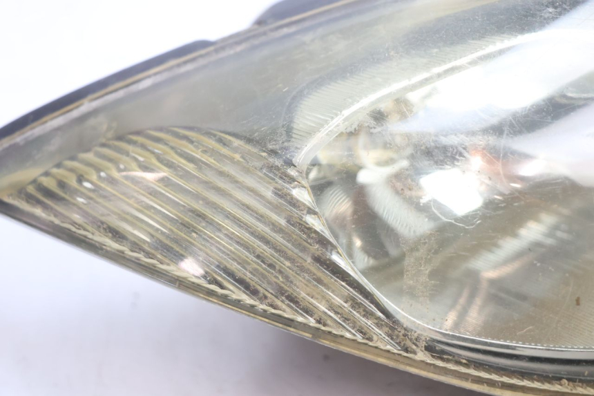 photo de RIGHT HEADLIGHT KYMCO MXU R 250 (2004 - 2010) - Zoom on usage condition