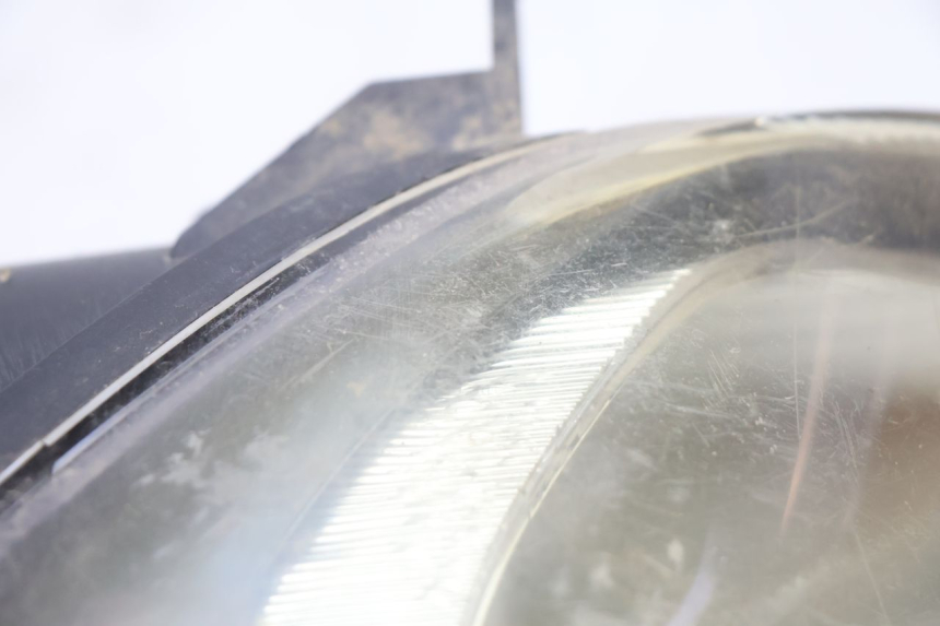 photo de RIGHT HEADLIGHT KYMCO MXU R 250 (2004 - 2010) - Alternative perspective
