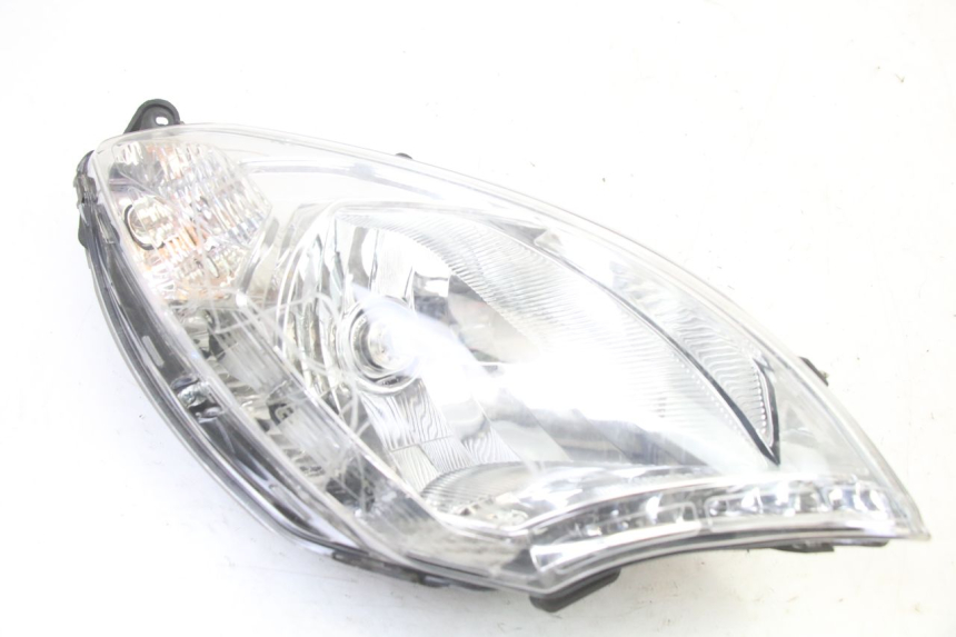 photo de RIGHT HEADLIGHT PEUGEOT SATELIS 125 (2013 - 2018) - Main view