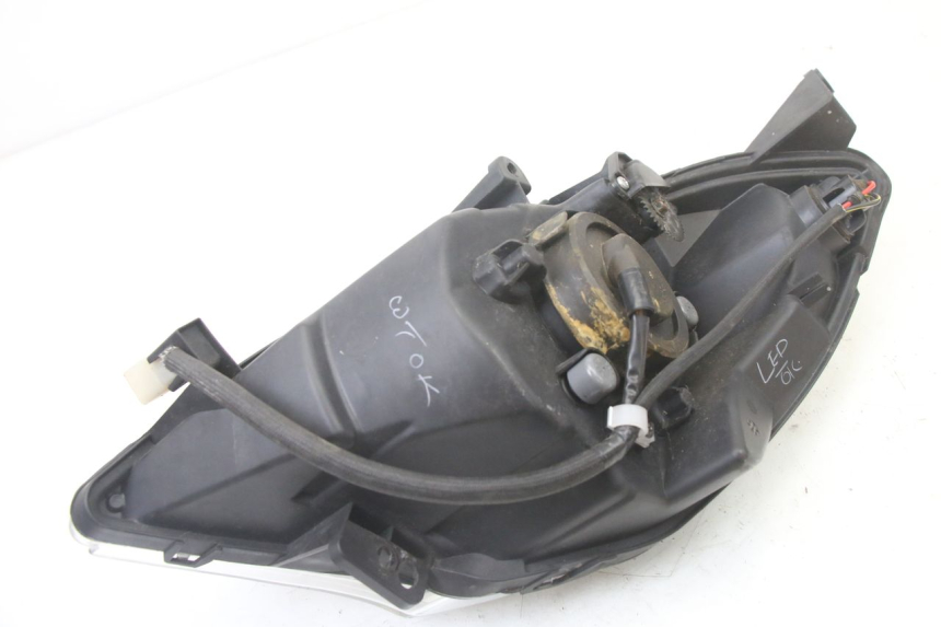 photo de RIGHT HEADLIGHT PEUGEOT SATELIS 125 (2013 - 2018) - Checked used part