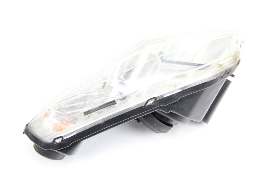 photo de RIGHT FRONT HEADLIGHT PEUGEOT SATELIS 125 (2006 - 2009) - Component detail