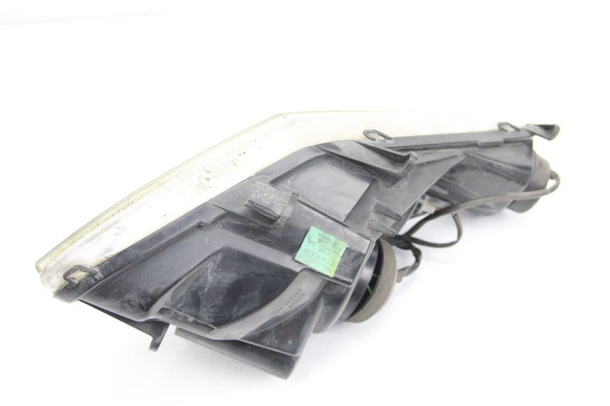 photo de RIGHT FRONT HEADLIGHT PEUGEOT SATELIS 125 (2006 - 2009) - Technical close-up