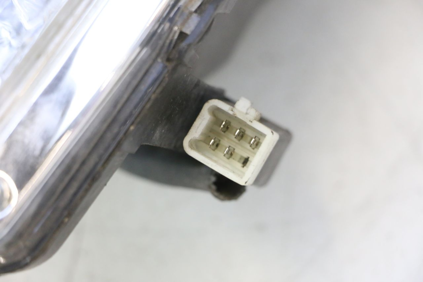 photo de RIGHT HEADLIGHT PEUGEOT SATELIS 125 (2013 - 2018) - Supplementary product photo