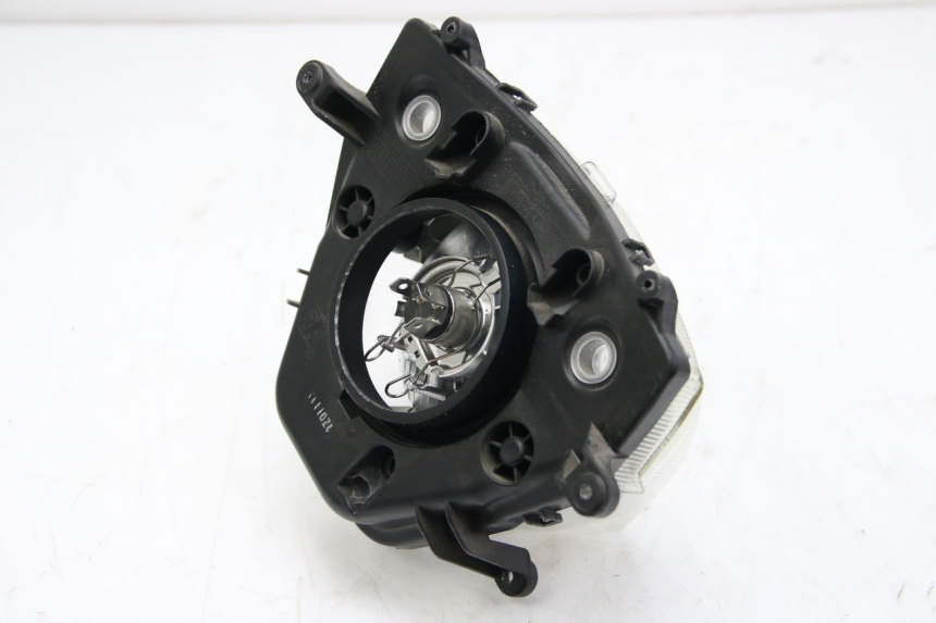 photo de FRONT HEADLIGHT PEUGEOT E-VIVACITY 1 (2012 - 2018) - Technical close-up