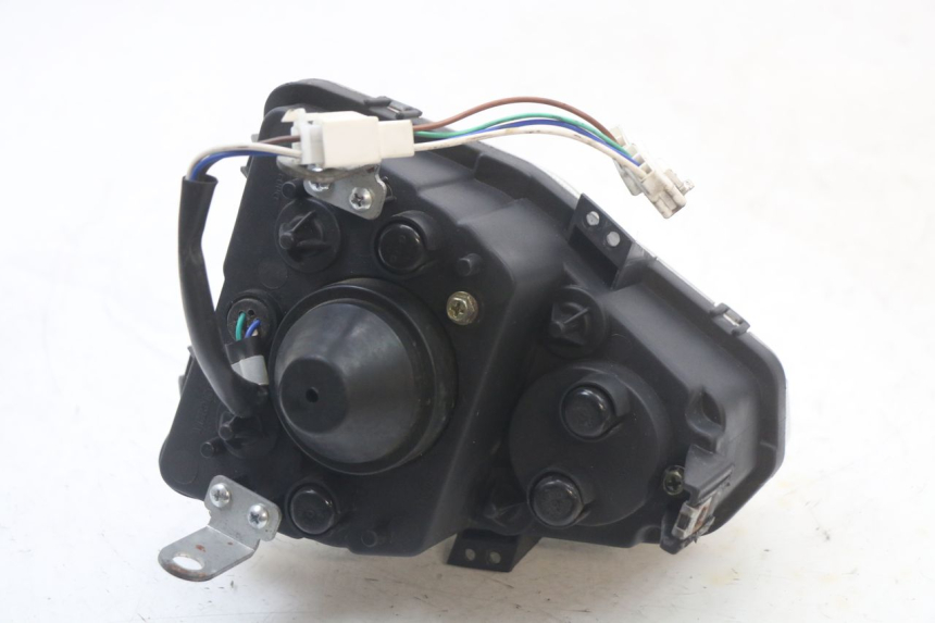 photo de HEADLIGHT EBROH BRAVO GLE 1 (2020 - 2024) - Surface and material condition