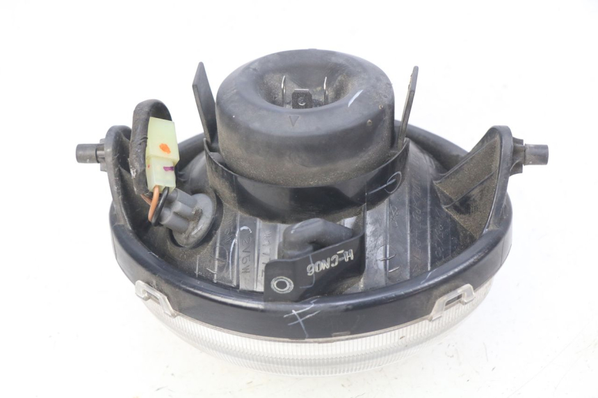 photo de HEADLIGHT YAMAHA D'ELIGHT DELIGHT 115 (2013 - 2017) - Alternative perspective