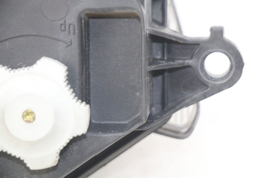 photo de FRONT HEADLIGHT HONDA FES PANTHEON 2T 125 (1998 - 2002) - Fixing points details