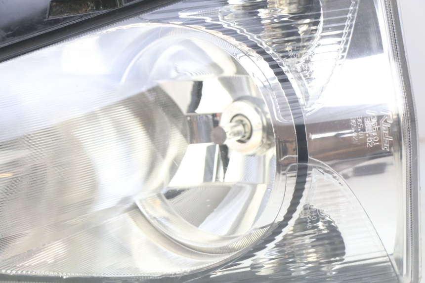 photo de FRONT HEADLIGHT HONDA FES PANTHEON 125 (2003 - 2007) - Additional view of the item