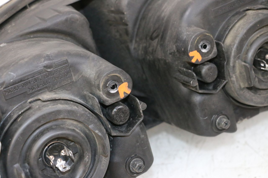 photo de FRONT HEADLIGHT YAMAHA FJR ABS 1300 (2006 - 2012) - Fixing points details