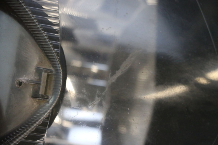 photo de HEADLIGHT HONDA FJS SILVER WING SILVERWING 400 (2005 - 2008) - Fixing points details
