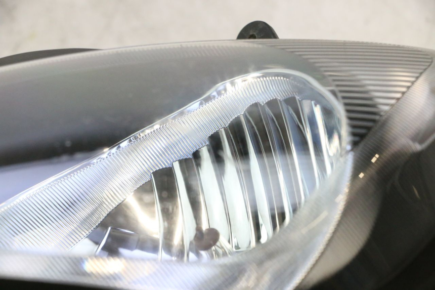 photo de LEFT HEADLIGHT SUZUKI BURGMAN EXECUTIVE ABS 650 (2006 - 2012) - Component detail