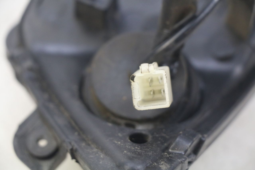 photo de LEFT FRONT HEADLIGHT PEUGEOT CITYSTAR 2T 50 (2018 - 2021) - Technical close-up