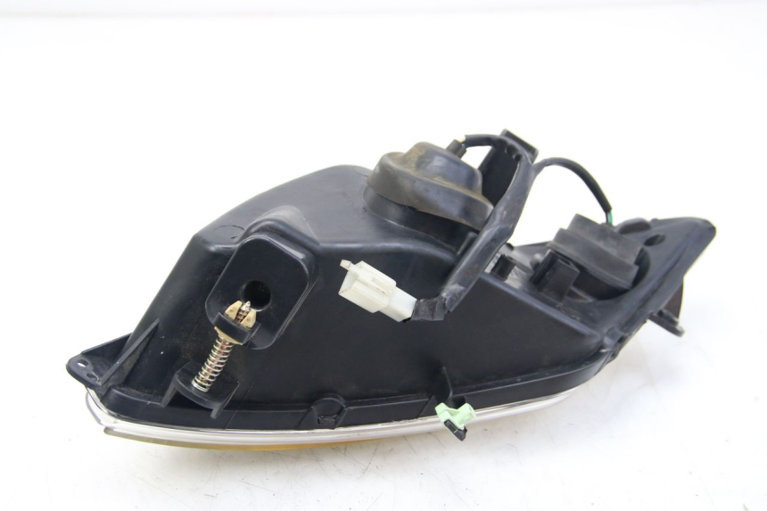 photo de LEFT FRONT HEADLIGHT PEUGEOT CITYSTAR AIR 125 (2014 - 2017) - Technical close-up