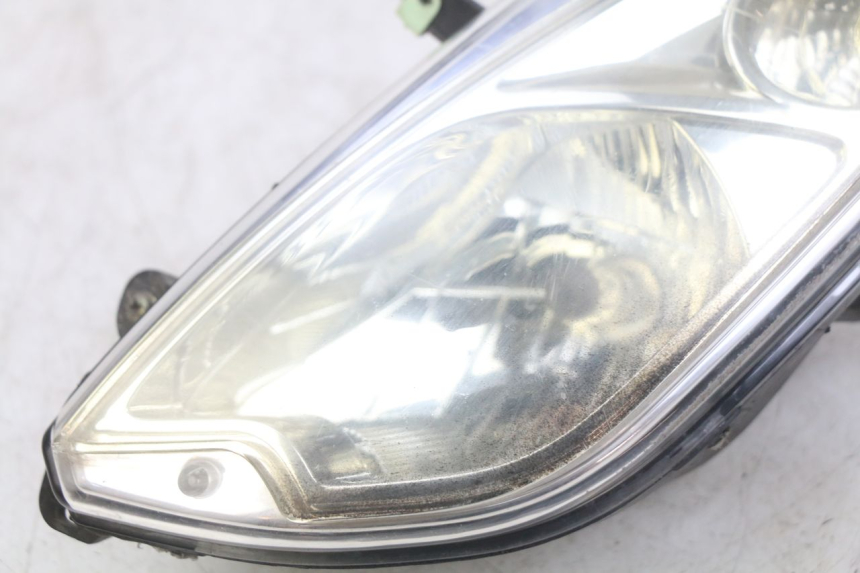 photo de LEFT FRONT HEADLIGHT PEUGEOT CITYSTAR 125 (2011 - 2017) - Fixing points details