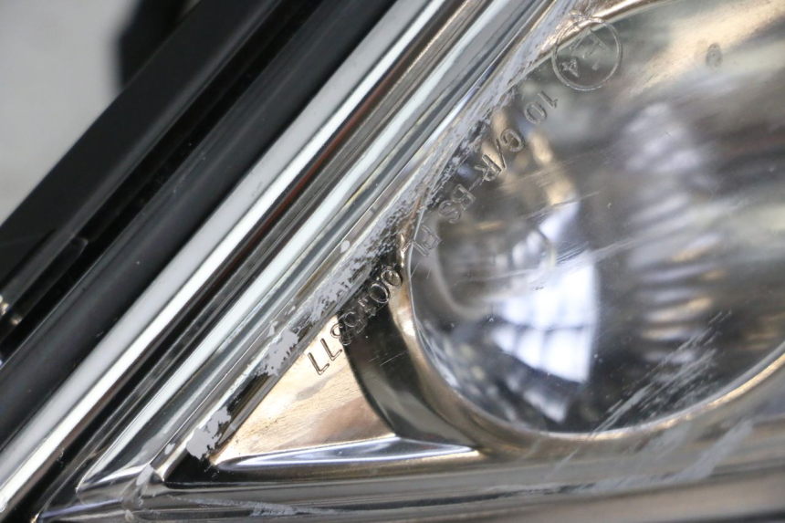 photo de LEFT FRONT HEADLIGHT PEUGEOT CITYSTAR 50 (2013 - 2017) - Technical close-up