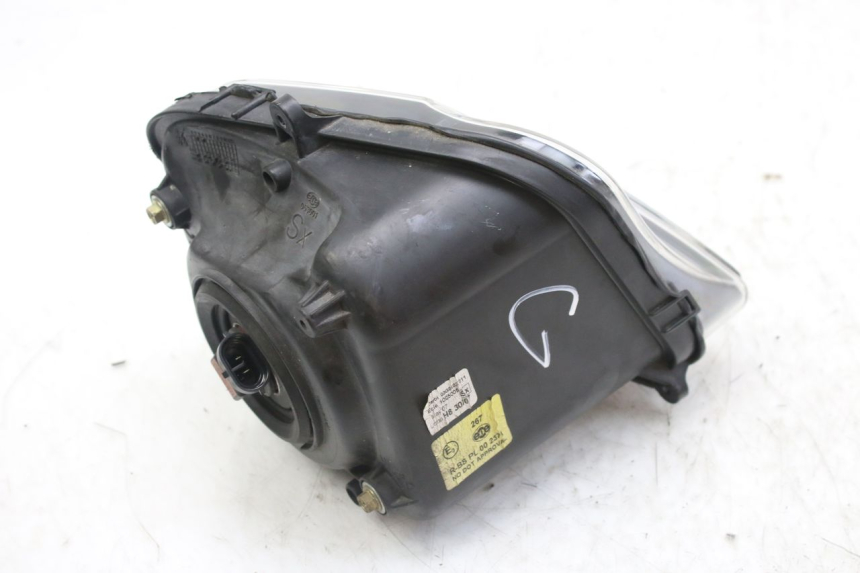 photo de LEFT FRONT HEADLIGHT DERBI GPR 50 (2004 - 2009) - Alternative perspective