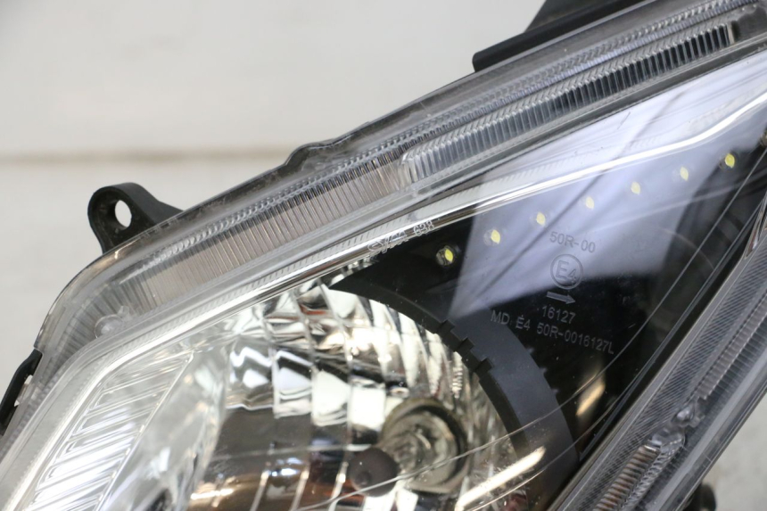photo de LEFT HEADLIGHT SYM JOYMAX 125 (2010 - 2017) - Markings and original references