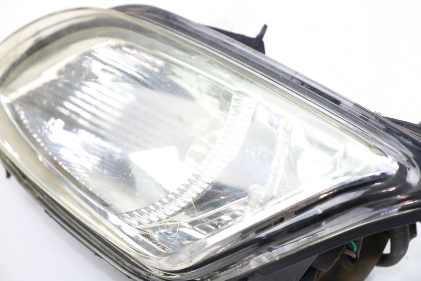 photo de LEFT HEADLIGHT LINTEX HT50QT-36 VERONA 50 (2012 - 2017) - Surface and material condition