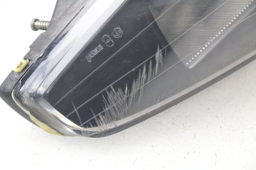 photo de LEFT FRONT HEADLIGHT GILERA NEXUS 125 (2009 - 2013) - Surface and material condition