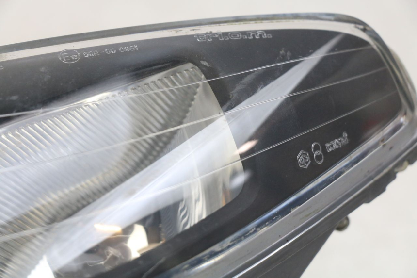 photo de LEFT FRONT HEADLIGHT GILERA NEXUS 125 (2007 - 2009) - Component detail