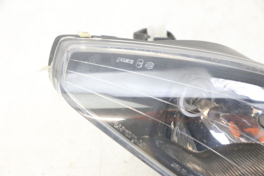 photo de LEFT FRONT HEADLIGHT GILERA NEXUS 125 (2009 - 2013) - Checked used part