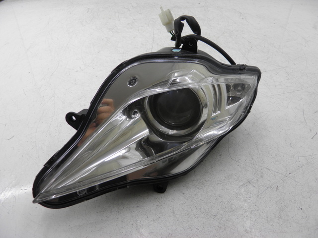 photo de LEFT HEADLIGHT PEUGEOT GEOPOLIS 250 (2006 - 2008) - Main view