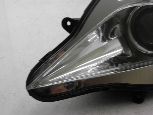 photo de LEFT HEADLIGHT PEUGEOT GEOPOLIS 250 (2006 - 2008) - Zoom on usage condition