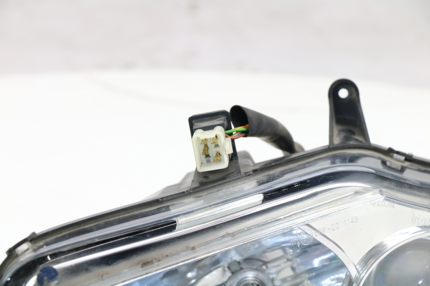 photo de LEFT HEADLIGHT PEUGEOT SATELIS COMPRESSOR K15 125 (2006 - 2009) - Additional view of the item