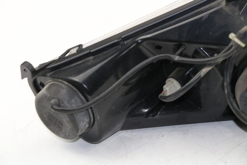 photo de LEFT HEADLIGHT PEUGEOT SATELIS COMPRESSOR K15 125 (2006 - 2009) - Supplementary product photo