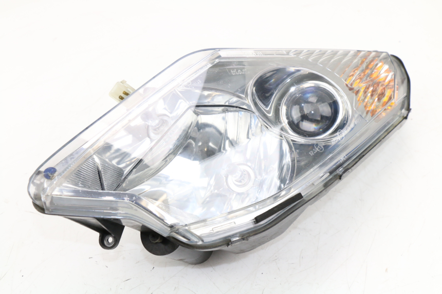 photo de LEFT HEADLIGHT PEUGEOT SATELIS COMPRESSOR K15 125 (2006 - 2009) - Detailed visual inspection
