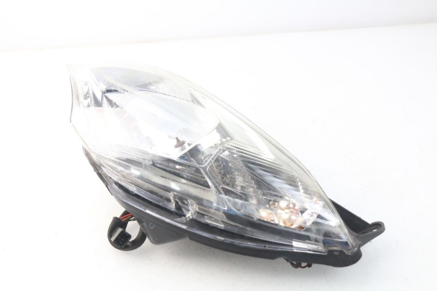 photo de LEFT HEADLIGHT PEUGEOT SATELIS 300 (2012 - 2015) - Surface and material condition
