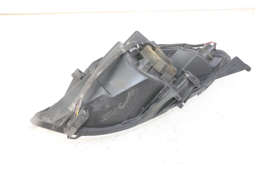 photo de LEFT HEADLIGHT PEUGEOT SATELIS 125 (2013 - 2018) - Component detail