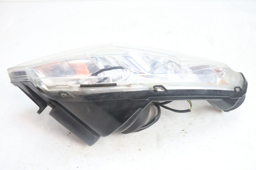 photo de LEFT FRONT HEADLIGHT PEUGEOT SATELIS 125 (2006 - 2009) - Technical close-up