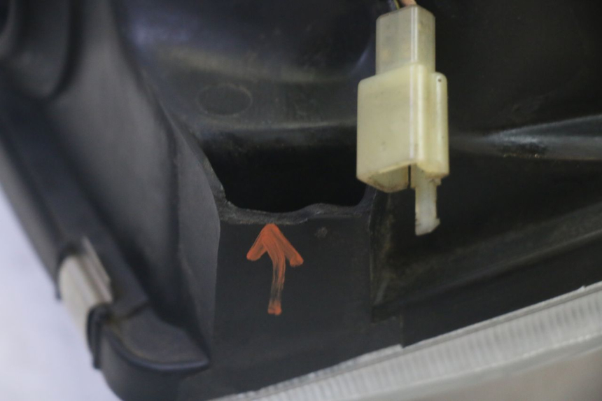 photo de HEADLIGHT KAWASAKI GPZ RX 1000 (1986 - 1988) - Fixing points details