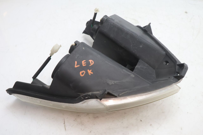 photo de FRONT HEADLIGHT TNT MOTOR GRIDO 2T 50 (2010 - 2019) - Technical close-up
