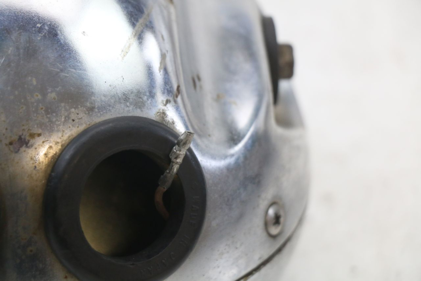 photo de HEADLIGHT SUZUKI GSX E 250 (1982 - 1983) - Surface and material condition