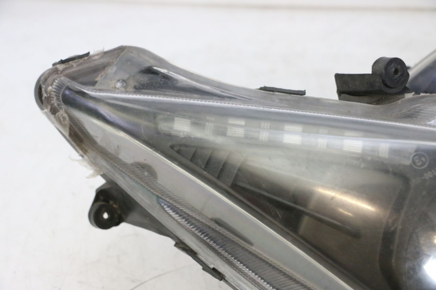 photo de HEADLIGHT JM MOTORS GTS 125 (2015 - 2019) - Used quality zoom