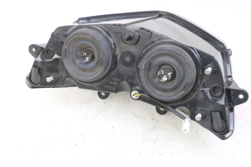 photo de HEADLIGHT PIAGGIO IE MP3 YOURBAN 300 (2011 - 2016) - Alternative perspective