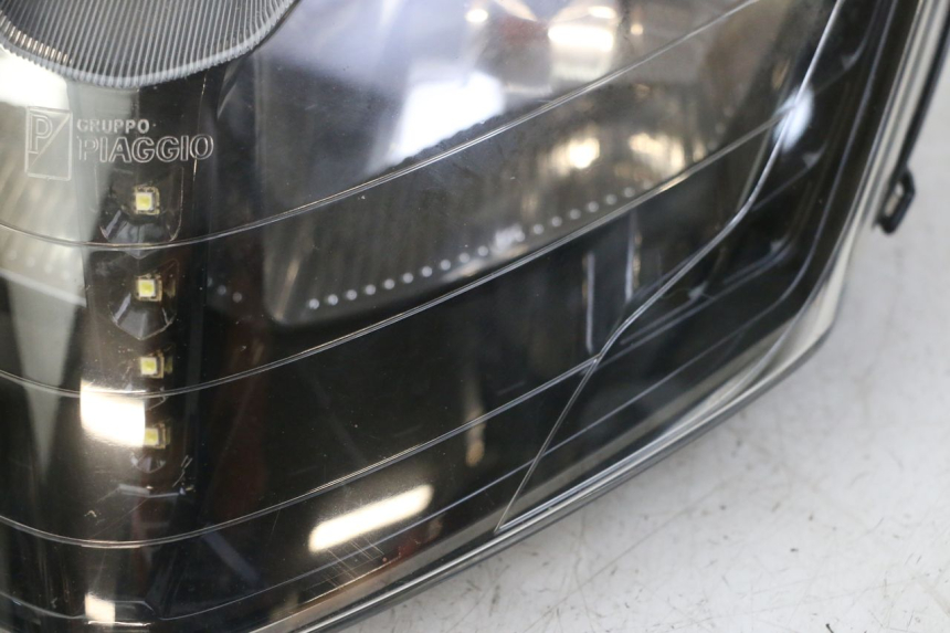 photo de HEADLIGHT PIAGGIO IE MP3 YOURBAN 300 (2011 - 2016) - Markings and original references